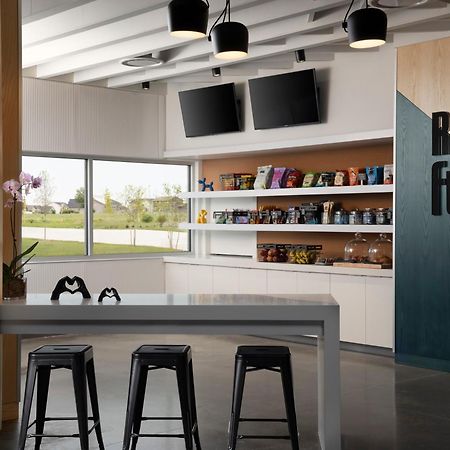 Готель Aloft Waukee Екстер'єр фото